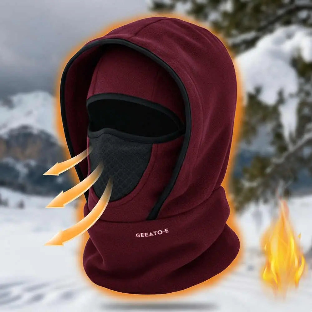 🎉🧣❄️ Topla, dvoslojna kapa iz flisa, ki je odporna proti vetru in ščiti obraz – popolna za zimo.