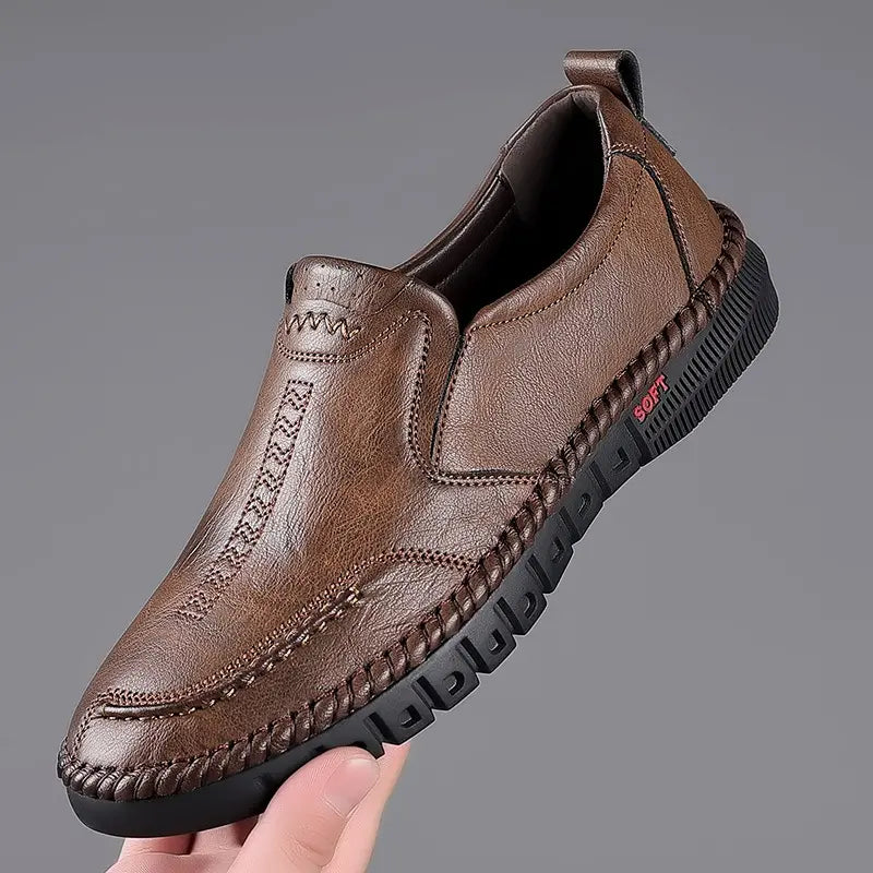 👞【39-44】Zapatos casuales de piel para hombre, nuevos, con suela blanda, antideslizantes y transpirables