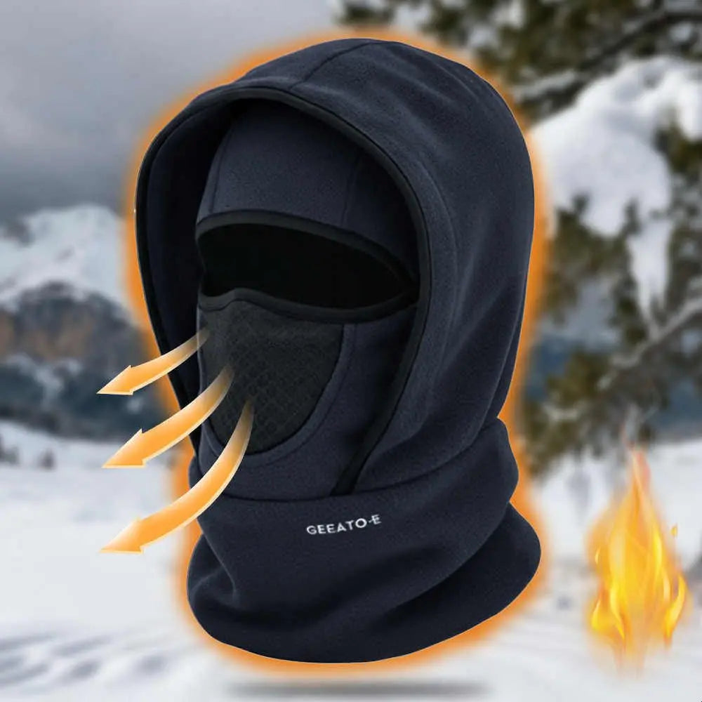 🎉🧣❄️ Topla, dvoslojna kapa iz flisa, ki je odporna proti vetru in ščiti obraz – popolna za zimo.