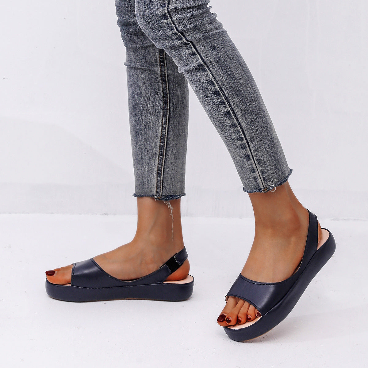🔥【35-43】👡 Pohodlné dámské sandály z měkké kůže se silnou podrážkou 4245132