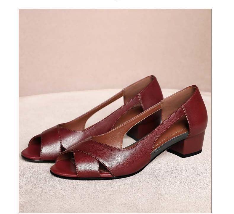 🔥👡【50% SLEVA】【35–40】2026 Nové kožené sandály s měkkou podrážkou – protiskluzové, pohodlné a stylové ✨