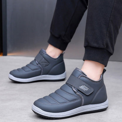 【39-44】🔥Zima 2025, novi modni moški čevlji iz žametnega odebeljenega usnja, nepremočljivi in protizdrsni