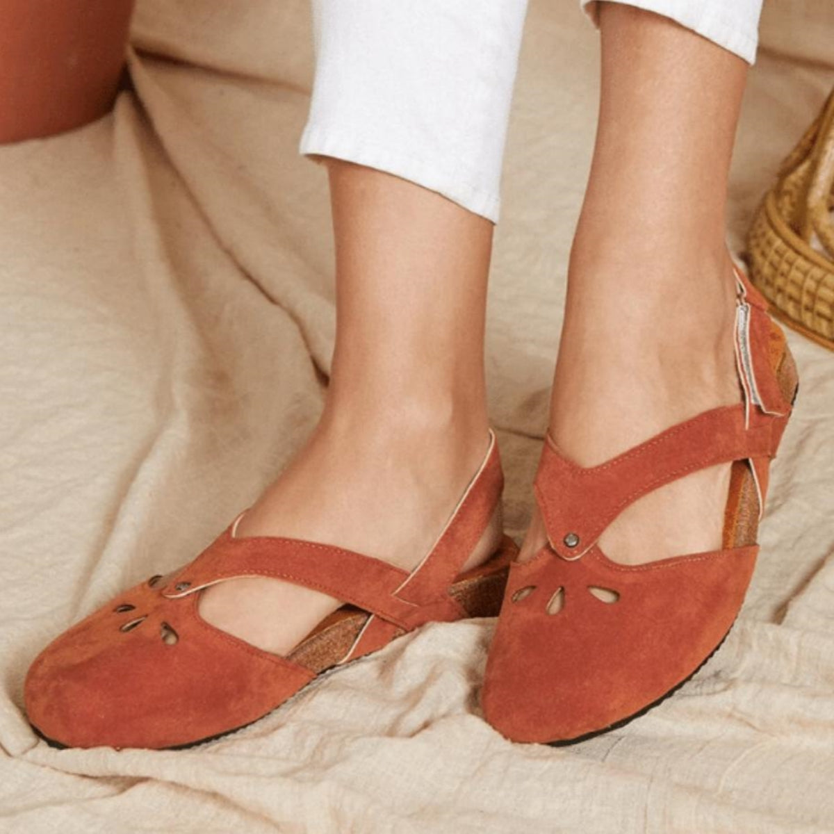 ✨Speciální nabídka na letní novinky【35–43】Retro ortopedické sandály na léto – nastavitelné a pohodlné ✅ Plochá podrážka
