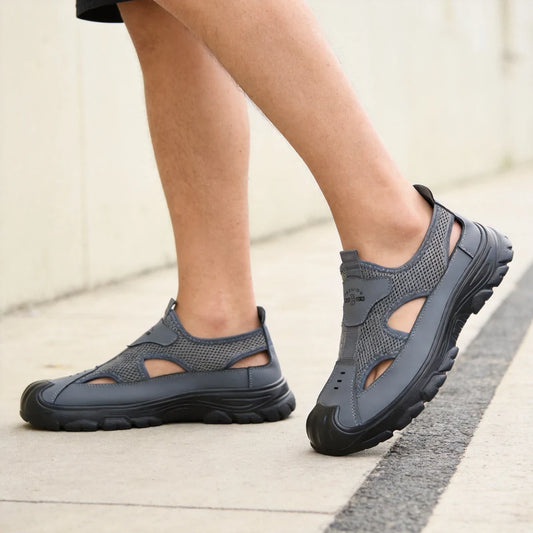 Sandalias de malla transpirable para hombre, ideales para el verano.