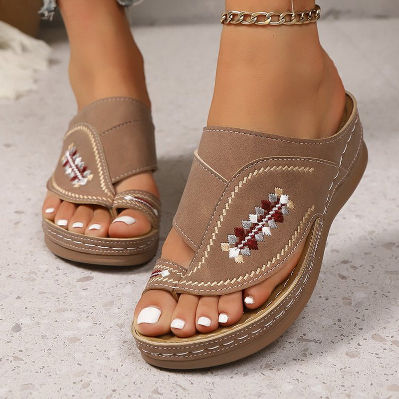 【36-43】👡Copati z ortopedsko platformo in elegantno čipko - Podpora in udobje za srečna stopala!