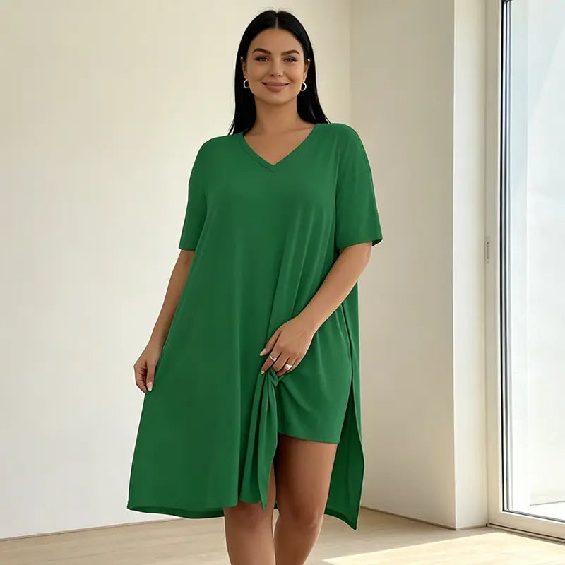 🌿 Letní set pro ženy v nadměrných velikostech - dlouhé tričko s bočními rozparky + kraťasy 👗 Měkký, pružný a prodyšný materiál, maximální pohodlí po celý den! ✨